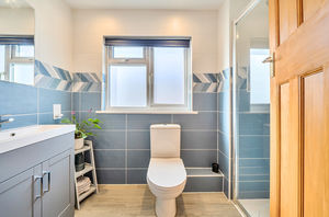 First floor shower room- click for photo gallery